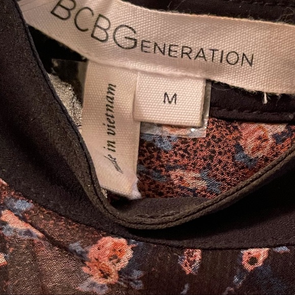 BCBG Generation Floral Halter Top Size Size M - Picture 4 of 5